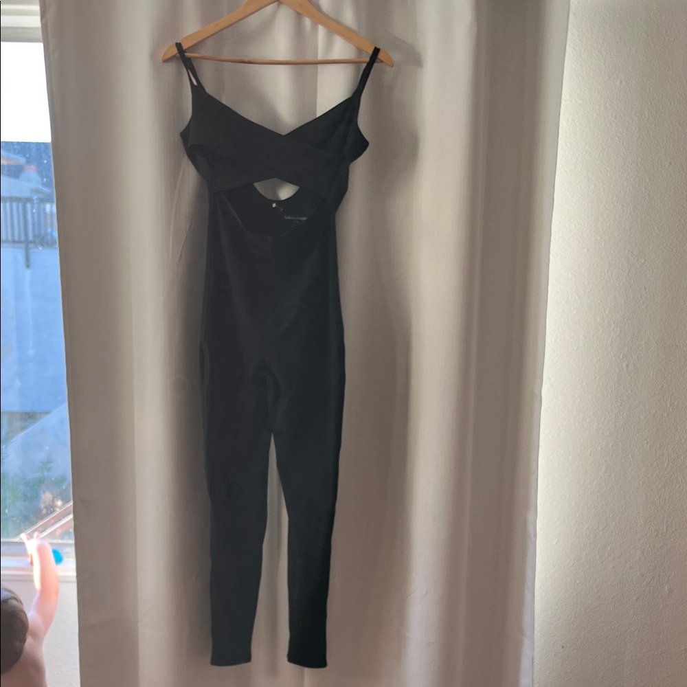 Well Being- Being Well Black Cutout Jumpsuit NWOT S - Picture 4 of 7